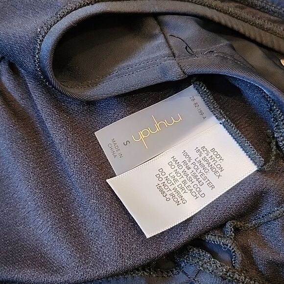 Black one piece swimsuit size S never worn only tried on brand new condition - Picture 6 of 11